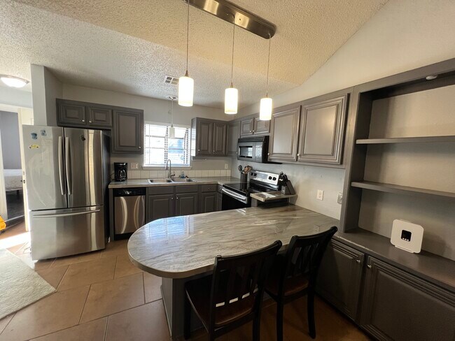 Foto del edificio - 110 Willow Branch Dr