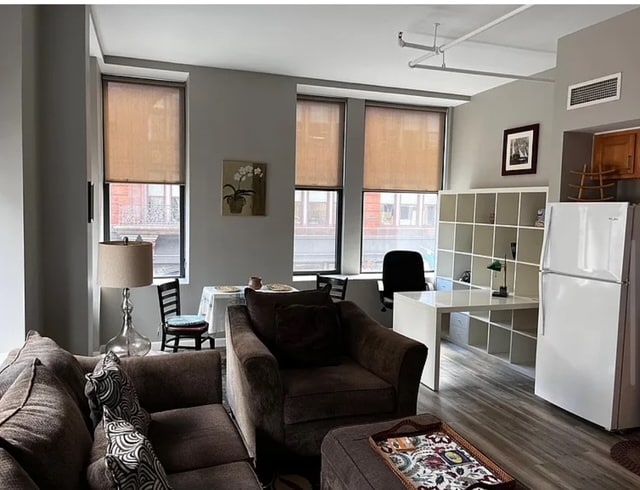 Building Photo - 79 Washington St