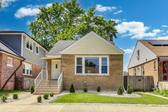 Building Photo - 4118 Prairie Ave