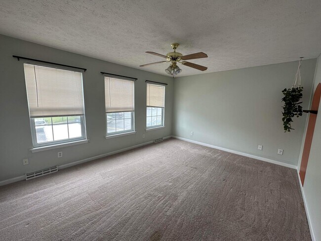 Building Photo - 94 Mulberry Cir