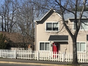 Building Photo - 119 E Hersey St