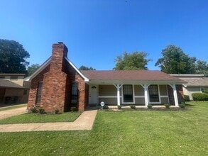 Building Photo - 7028 Rose Trail Dr