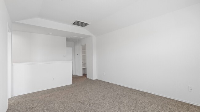 Building Photo - 14040 Thunder Pnes Dr