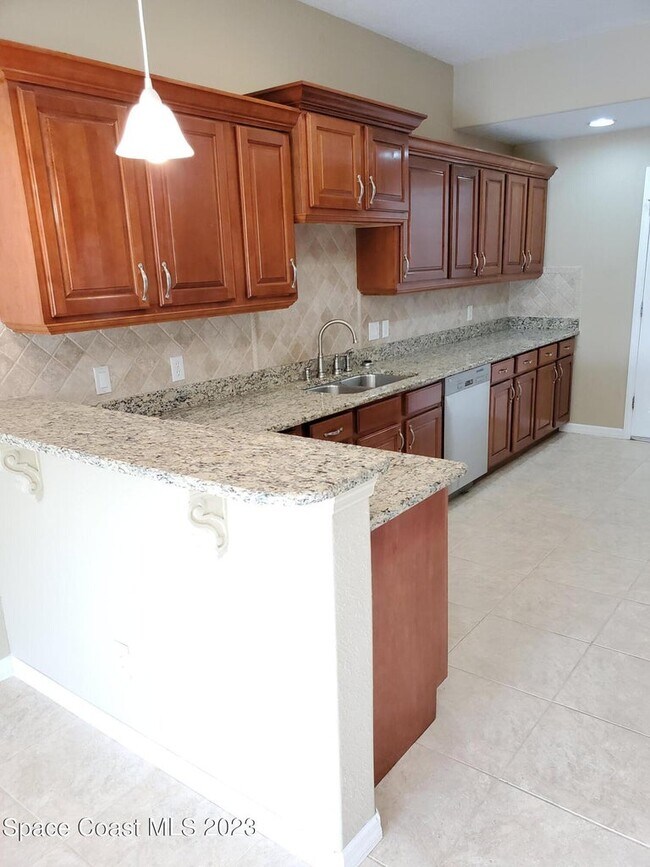 Building Photo - 1523 Beechfern Dr