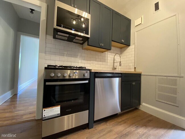Building Photo - 338 Lombard St