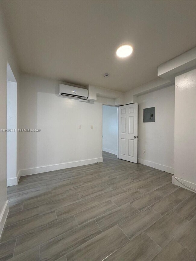 Foto del edificio - 60 NW 71st St