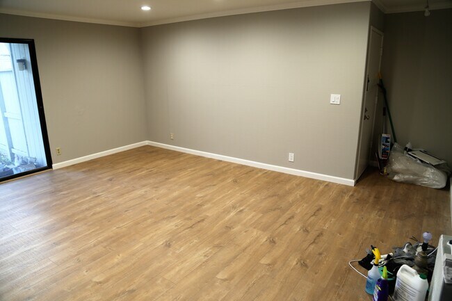 Building Photo - 970 Kiely Blvd