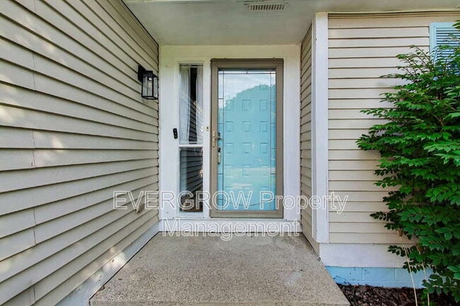 Building Photo - 9518 Bent Brook Dr