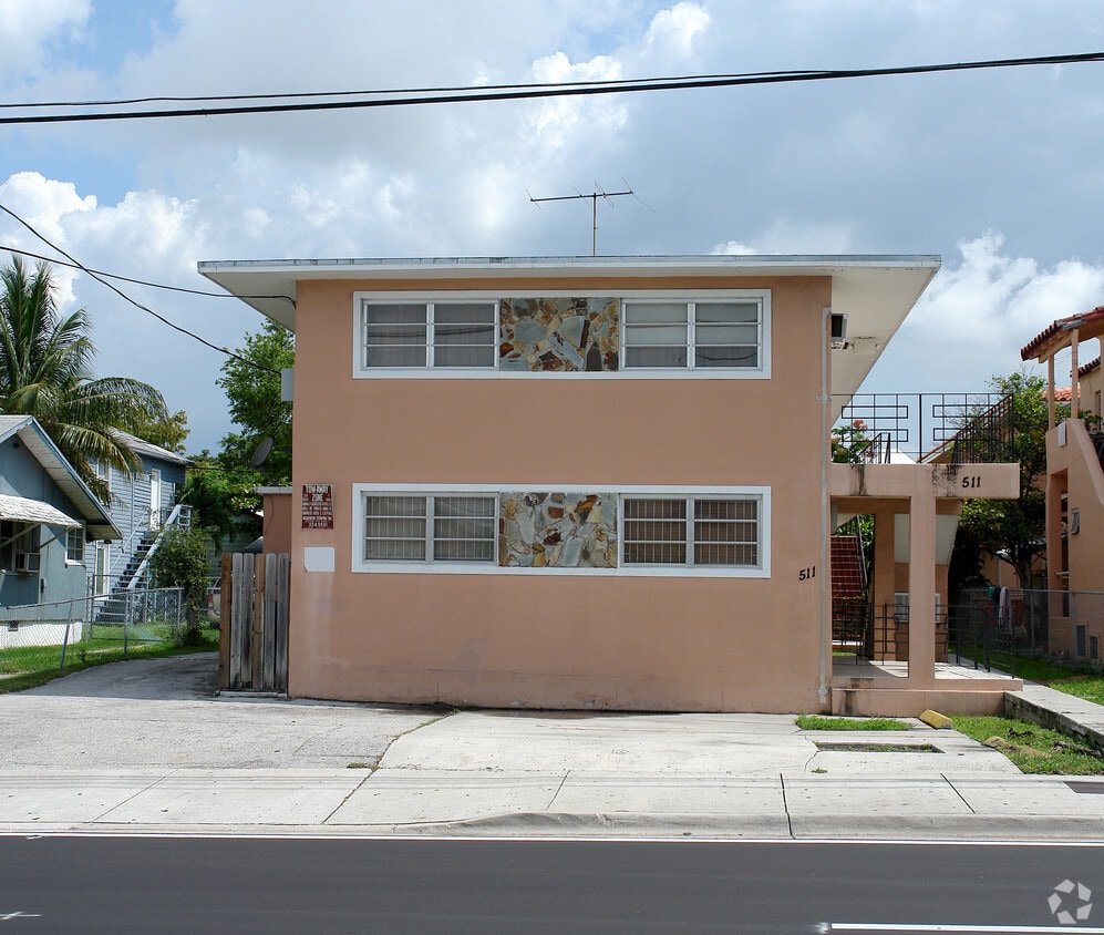 Building Photo - 511 SW 7th St