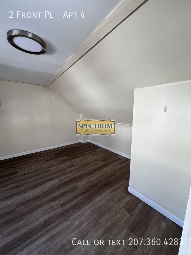 Foto del edificio - 2 Front Pl