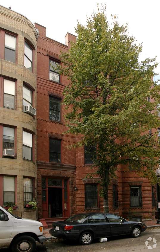 Building Photo - 146 Worcester St