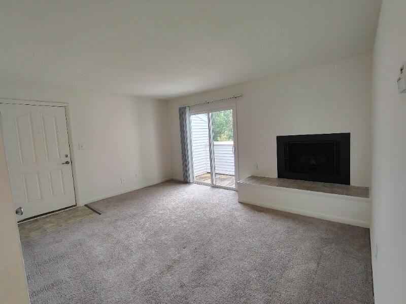 Primary Photo - 600 Reusens Rd