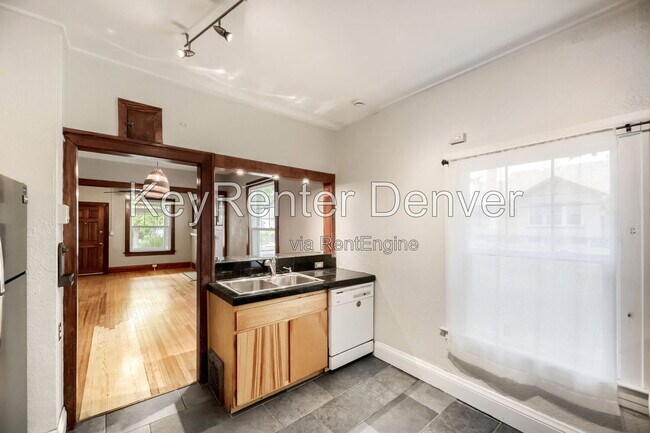 Foto del edificio - 3387 W Moncrieff Pl
