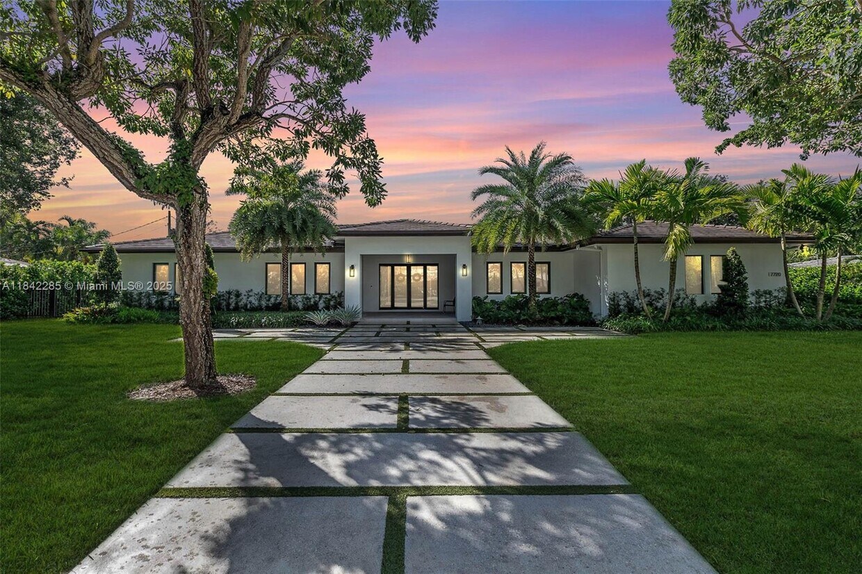 Foto principal - 7720 SW 130th St