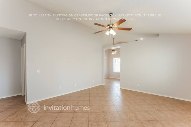 Building Photo - 921 S Val Vista Dr