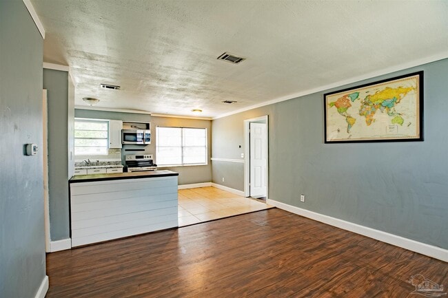 Building Photo - 4381 Bixby Cir