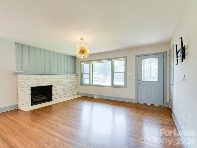 Foto del edificio - 3921 Sheffield Dr