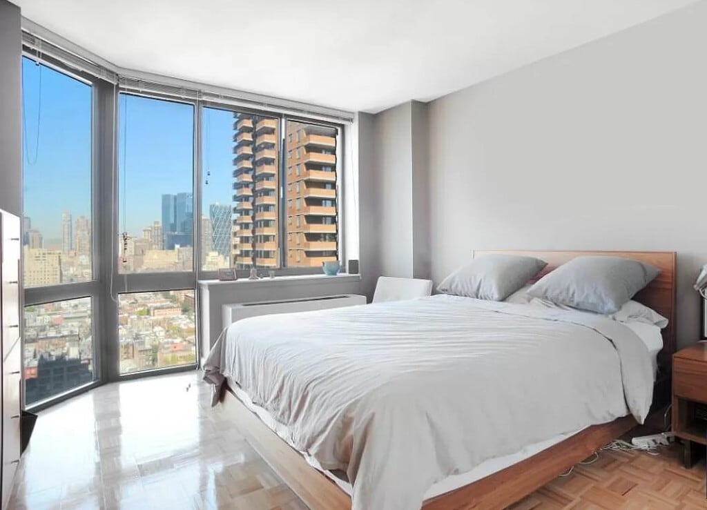 Primary Photo - 460 W 42nd St