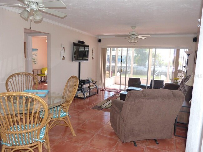 Building Photo - 2186 Edythe Dr