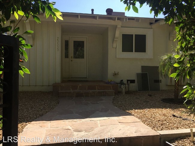 Foto del edificio - 3 br, 3 bath House - 20330 Oxnard St