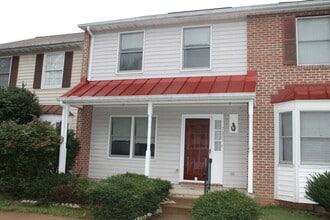 Building Photo - 7623 Wankoma Dr