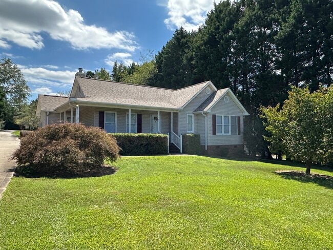 Building Photo - 395 Beechwood Dr