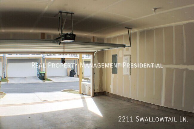 Foto del edificio - 2211 Swallowtail Ln