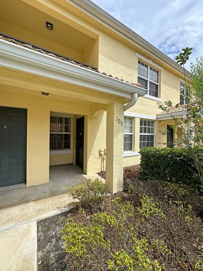 Building Photo - 152 SW Peacock Blvd