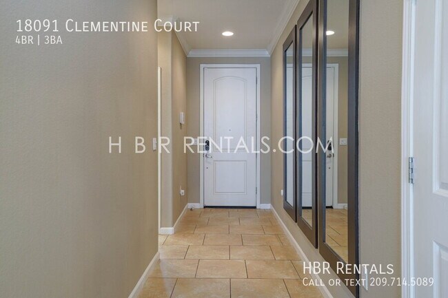 Foto del edificio - 18091 Clementine Ct