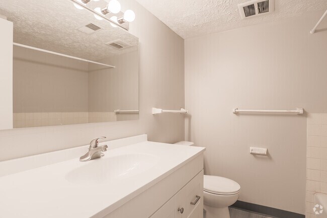 2HAB, 2BA - 1,160 ft² - Fontainebleau Apartments