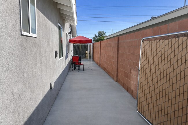 Foto del edificio - 45414 Raysack Ave