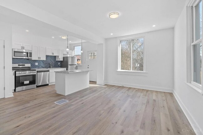 Building Photo - 3518 Hudson Ave