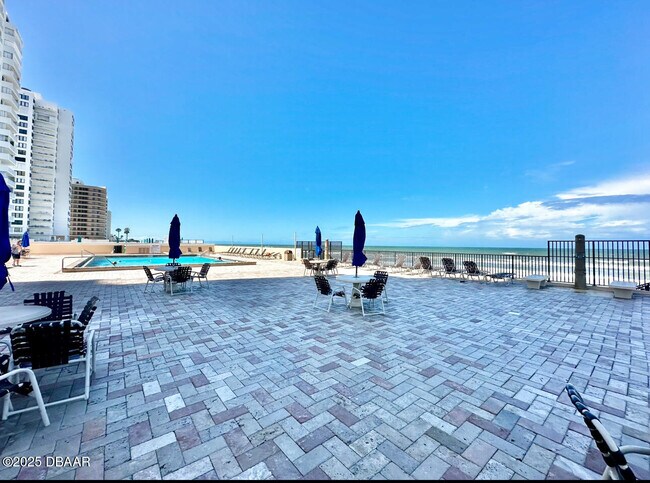 Foto del edificio - 3051 S Atlantic Ave