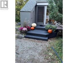 Building Photo - 101 St Moritz Crescent