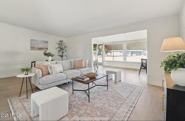 Foto del edificio - 10732 W Peoria Ave