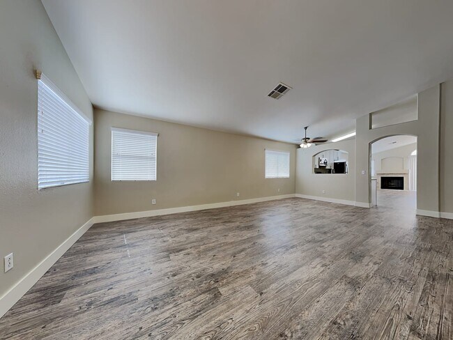 Foto del edificio - 7116 Junction Village Ave