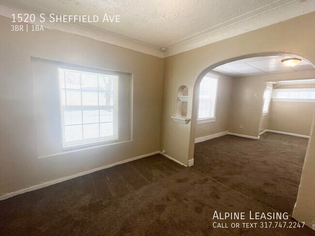 Building Photo - West Indy 3BR House!