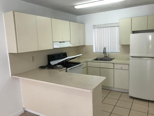 Foto del edificio - 6165 W 22nd Ct