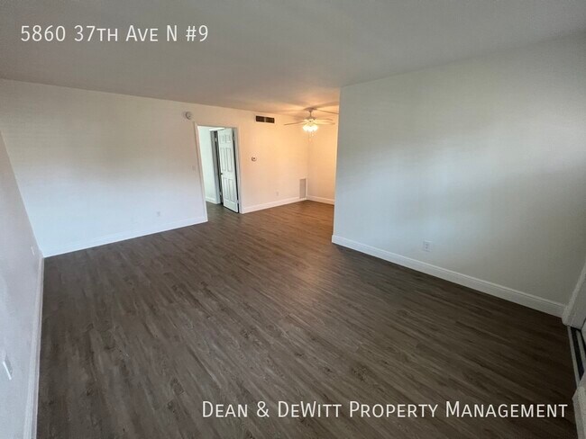 Foto del edificio - 5860 37th Ave N