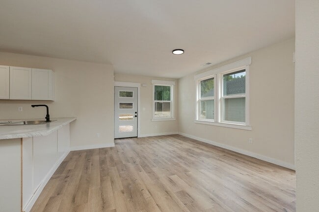 Building Photo - BRAND NEW 3 Bedroom | 2 Bathroom | 2 Car Garage HOME -- 1400 sqft, PETS WELCOME!