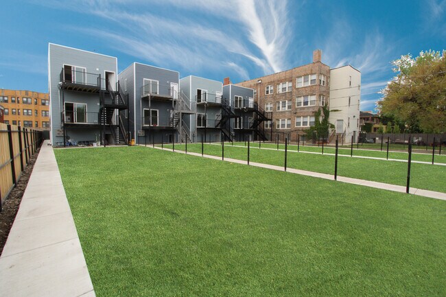 Building Photo - 607 N Central Ave