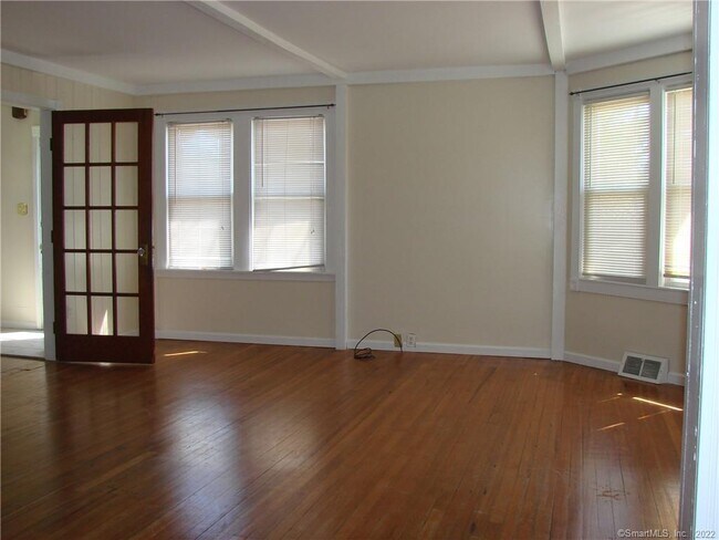Foto del edificio - 246 Old Stratfield Rd