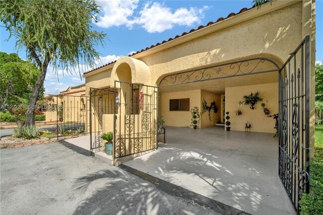 Photo - 3996 Estepona Ave Townhome