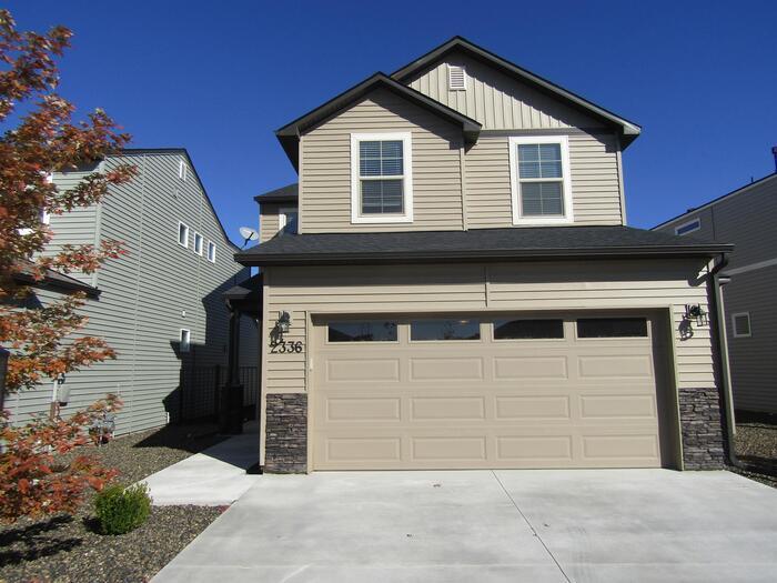 Primary Photo - 2336 E Tiger Lily Dr