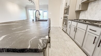 Building Photo - 732 Lake Lacosta Dr