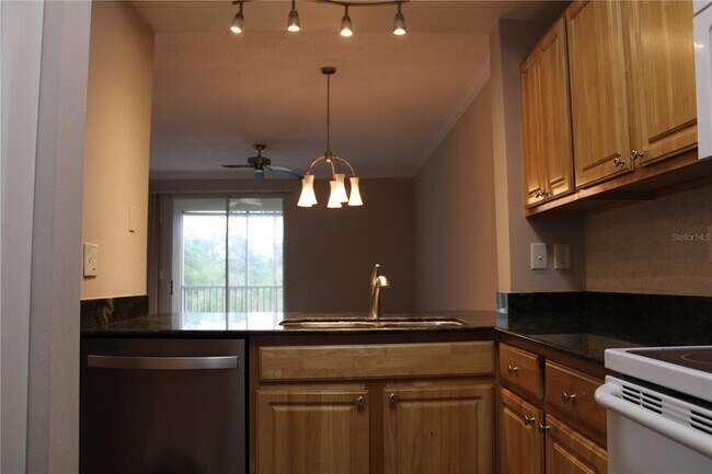 Building Photo - 5711 Bentgrass Dr
