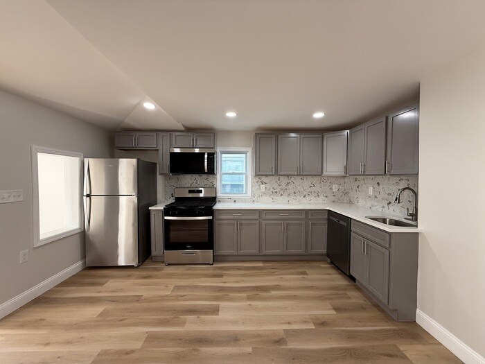 Foto principal - 73 E Jersey St
