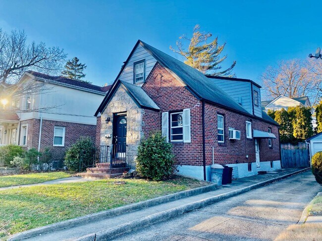 Foto del edificio - 187-15 Aberdeen Rd