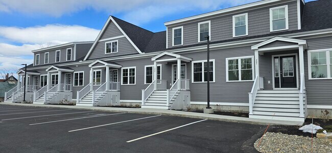 Front Entrance - 603 Portsmouth Ave