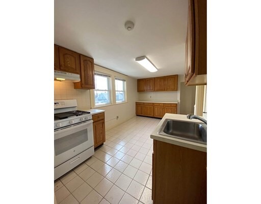 Primary Photo - 3 Meader Rd